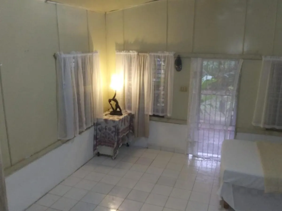 度假居 Moves Rasta Cottage 内格里尔 牙买加